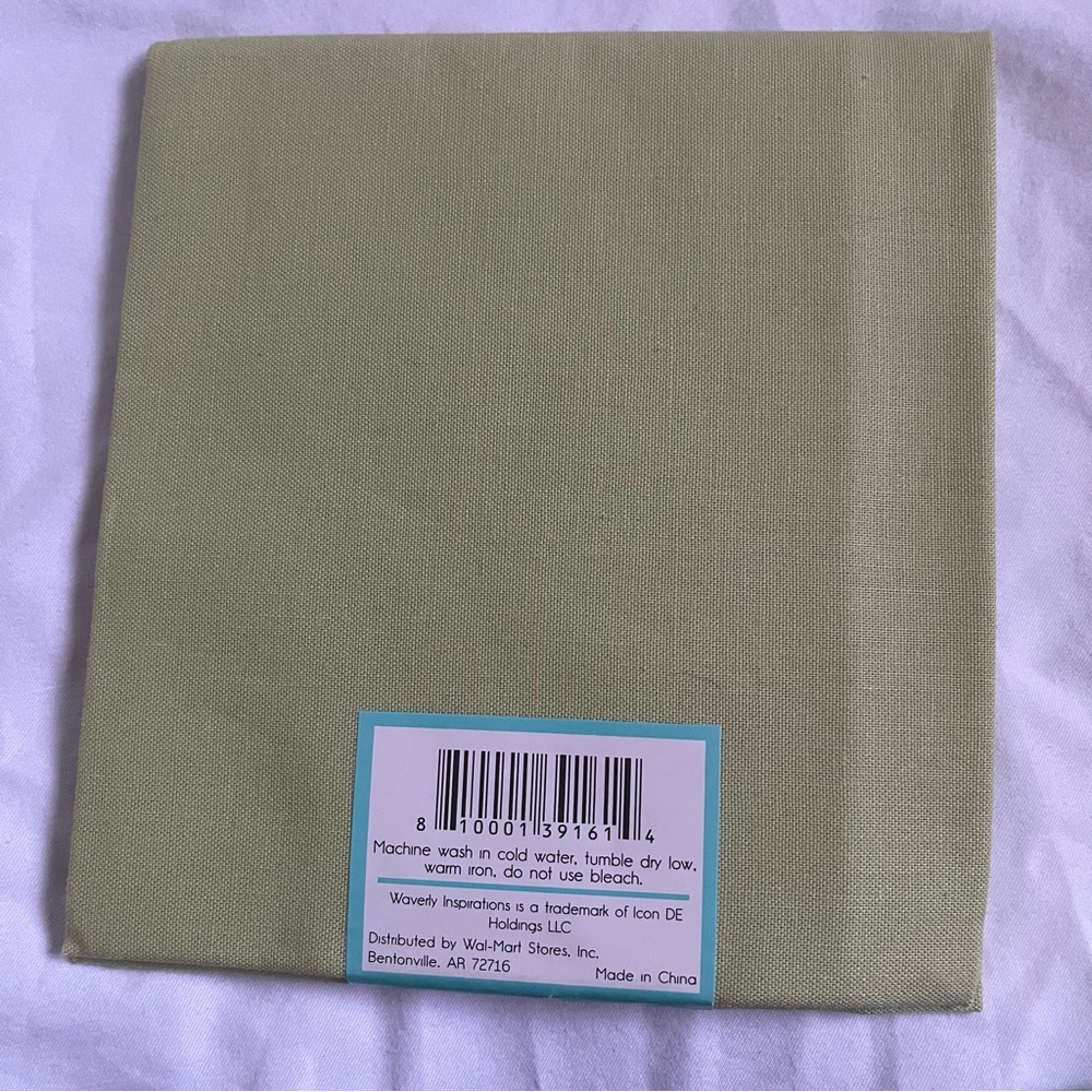 ✨$5 OFF BUNDLE✨ Cotton Fat Quarters Green Blue Purple Star Galaxy Print Quilting - Picture 5 of 12
